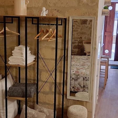Loft Albicocca Bed & Breakfast Bari Exterior photo